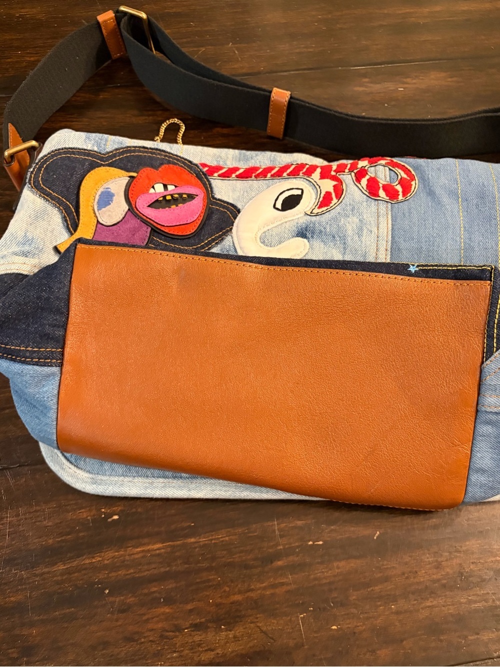Marc Jacobs x Julie Verhoeven Applique Abstract-Art Denim Messenger Bag - Picture 6 of 13